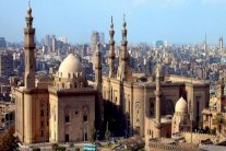 مصر تستعين بالنساء في المساجد لمواجهة الطلاق