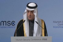 الجبير من ميونيخ: إيران تقوم بدور مدمر في سوريا واليمن