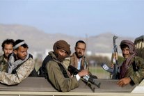 الحوثيون يختطفون موظفي إغاثة وأطفالاً من دار رعاية الايتام