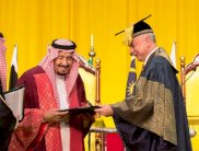 جامعة مالايا تمنح العاهل السعودي الدكتوراة الفخرية