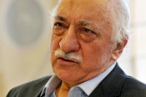 أنقرة تواصل مع إدارة ترامب طلب تسليم غولن