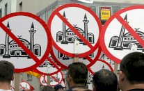 الشعبويون مناهضو المسلمين والمهاجرين في ألمانيا إلى تراجع