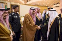 مغادرة الملك سلمان الرياض نحو آسيا... في صور