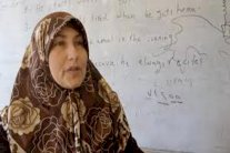 تلميذات الموصل يتوقفن عن دراسة سيرة خليفة داعش