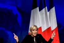 أول دبلوماسي فرنسي يتمرد مسبقًا على لوبن