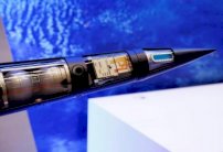 الصين تتعهد الدفاع 