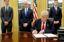 ترامب يوقع مرسومه الجديد حول الهجرة