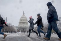 عاصفة ثلجية قوية تضرب شمال شرق الولايات المتحدة