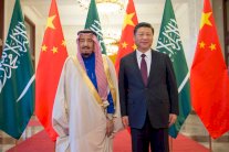 الرئيس الصيني يستقبل العاهل السعودي