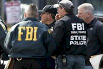 «إف بي آي» يحقق بشأن علاقة بين ترامب وبنك روسي