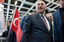 وصول وزير الخارجية التركي الى فرنسا