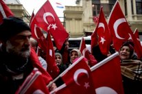 برلين تهدد بمنع التجمعات المؤيدة لأردوغان