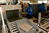 بريطانيا تمنع رعايا 6 دول من حمل أجهزة الكترونية على طائراتها