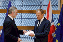 قطار بريكسيت ينطلق!