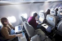 تونس تستدعي سفيرة بريطانيا إثر منع الأجهزة الالكترونية