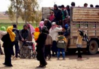 فارون من الرقة يروون معاناتهم في 