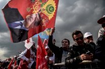 اردوغان يحشد عشرات الآلاف من مؤيديه قبل أسبوع من الاستفتاء