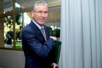 الحسين الوردي سيبقى في وزارة الصحة المغربية