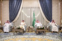 ملك البحرين: السعودية تقود مرحلة فاصلة لتقوية الصف العربي