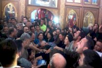 أقباط مصر يطالبون بإقالة وزير الداخلية بتهمة التقصير