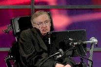 هوكينغ يعلن الفريق الفائز في برنامج University Challenge