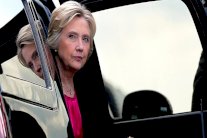 هيلاري: ترامب منافق يستخدم الأطفال السوريين