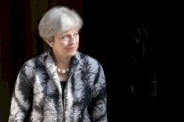 أوروبا تأمل ان تدعم انتخابات بريطانيا المبكرة عملية بريكست