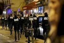 مقتل شرطي وإصابة اثنين باطلاق نار في باريس