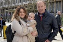 السفارة الأميركية في لندن تستدعي رضيعا بتهمة الارهاب!