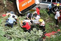 مقتل 26 شخصًا في تدهور حافلة بالفلبين