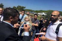 حزب الله ينظم جولة للصحافيين على الحدود مع اسرائيل