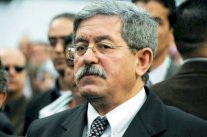 انتخابات الجزائر: الحزبان الحاكمان يتبادلان الإتهامات