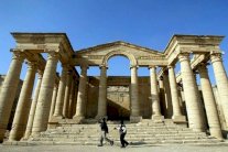 العراقيون يستعيدون مدينتهم التاريخية 