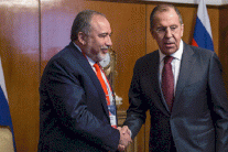 ليبرمان يحادث لافروف وشويغو