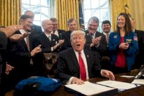 هل ترامب جاد في إرسال بشر إلى المريخ؟