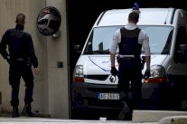 فرنسا: اعتقال 5 ومصادرة اسلحة في عملية لمكافحة الارهاب