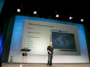 فايسبوك تنشئ جيشاً الكترونيًا لمراقبة فيديوهاتكم