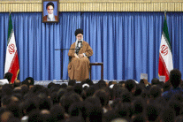 خامنئي: القرآن والإسلام هما أساس التعليم