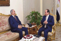السيسي يحادث حفتر حول حسم الأزمة الليبية