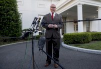 واشنطن: ترمب لم يتحدث ابدا مع الروس عن أساليب الاستخبارات