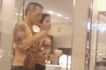 فيسبوك يحذف فيديو لملك (الوشم) التايلاندي