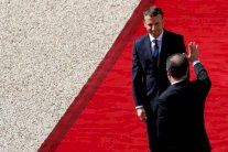 ماكرون يعد بإعادة تأسيس أوروبا وإنعاشها