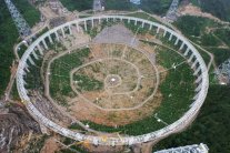 كمبيوتر خارق وتلسكوب عملاق لاستكشاف الفضاء