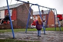 بريطانيا متهمة بالتقصير في حماية الأطفال