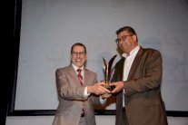 رئيس الحكومة المغربية يدعو إلى جائزة خاصة للثقافة الأمازيغية