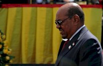 البشير يعلن ضبط عربات ومدرعات مصرية اثر المعارك الاخيرة في دارفور