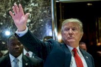 ترامب يصل الى روما للقاء البابا فرنسيس