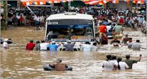 الفيضانات تقتل 146 وتهجّر 500 ألف في سريلانكا