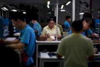 اعتقال ناشطين حققوا في مصنع بالصين ينتج أحذية لشركة ايفانكا ترمب