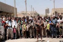 150 ألف عراقي بالحويجة يعانون الجوع والإعدامات